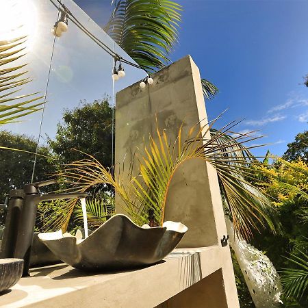 L'Incroyable Maison De Mamie Mechant Saint-Philippe Exterior foto