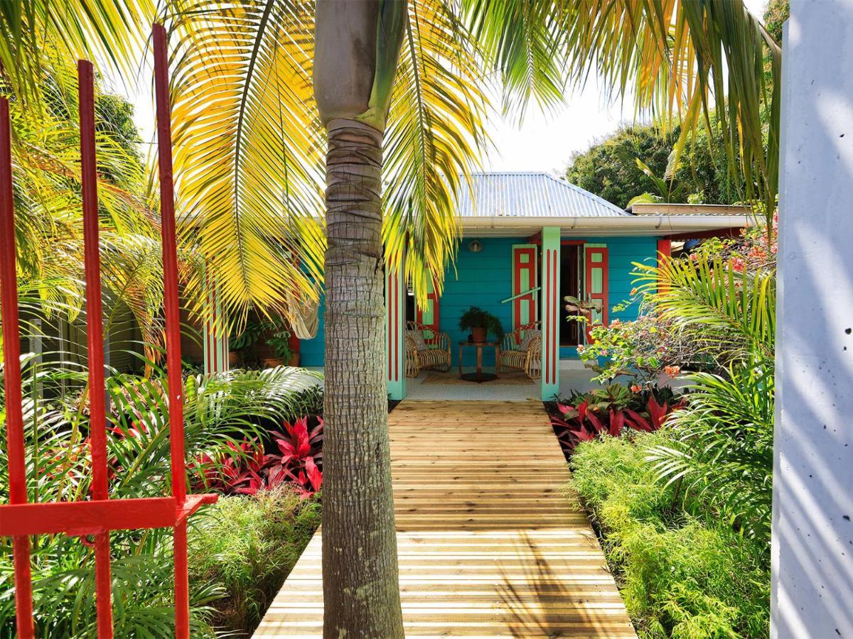 L'Incroyable Maison De Mamie Mechant Saint-Philippe Exterior foto