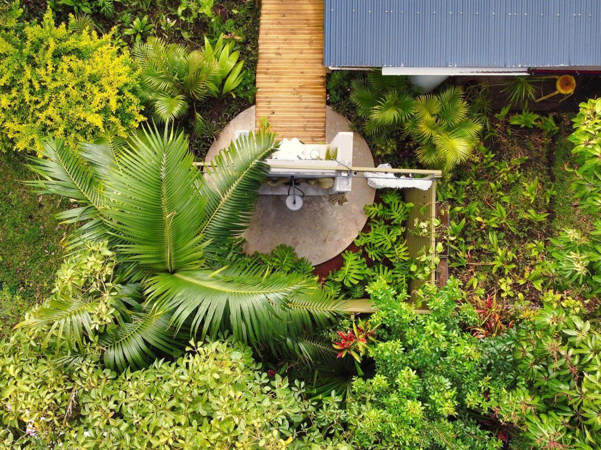 L'Incroyable Maison De Mamie Mechant Saint-Philippe Exterior foto